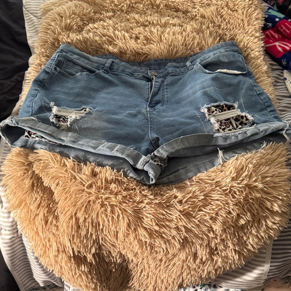 Trendy Blue Distressed Jean Shorts